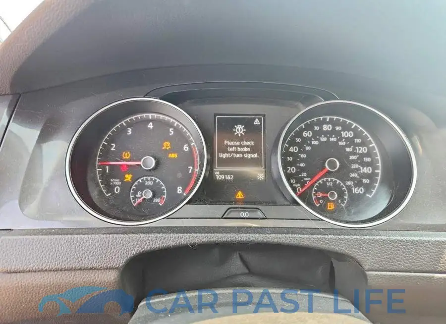 3VWG57AU1KM010110# 9