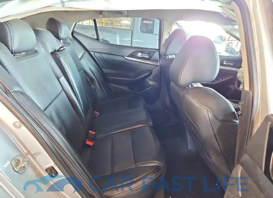 1N4AA6CV3NC502007# 10