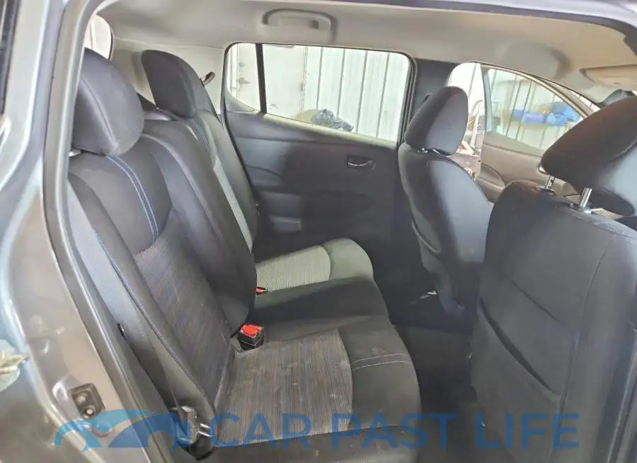 1N4AZ1CP5JC300616# 11