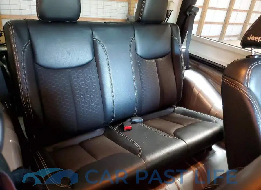 1C4AJWAG2JL859395# 10
