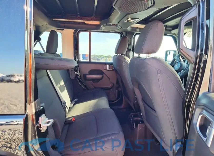 1C4HJXDN2PW602078# 10