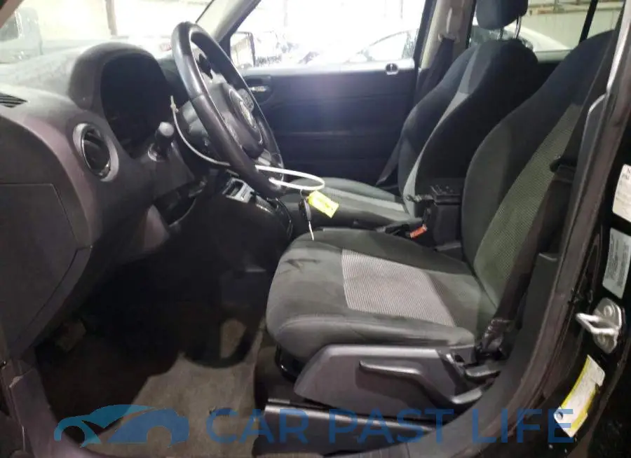 1C4NJPFAXHD117052# 7