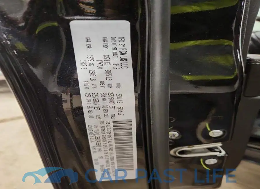 1C4PJLCB9KD416649# 13