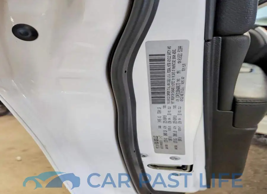 1C4PJMJS8HW606173# 13