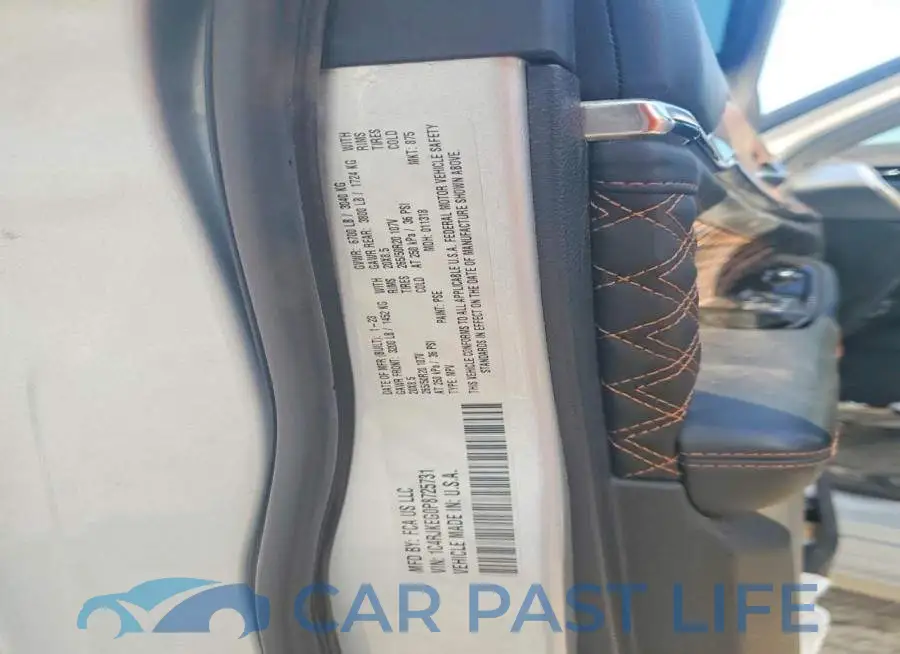 1C4RJKEG0P8725731# 13