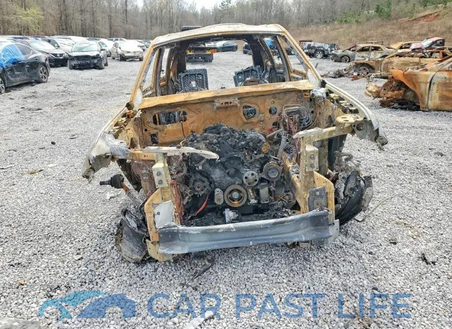 1C4RJKEG9P8803942# 5