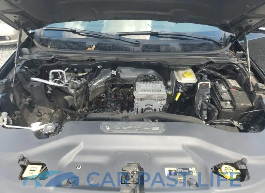 1C4SJUAT4NS184814# 12