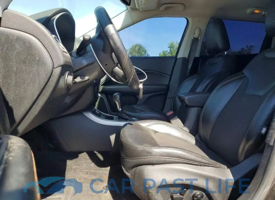 3C4NJDBB2JT155033# 7
