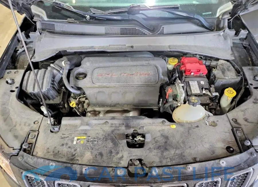 3C4NJDEB4MT529934# 11