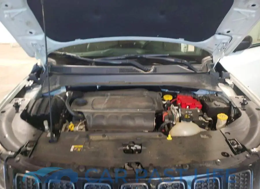 3C4NJDEB9MT592768# 12