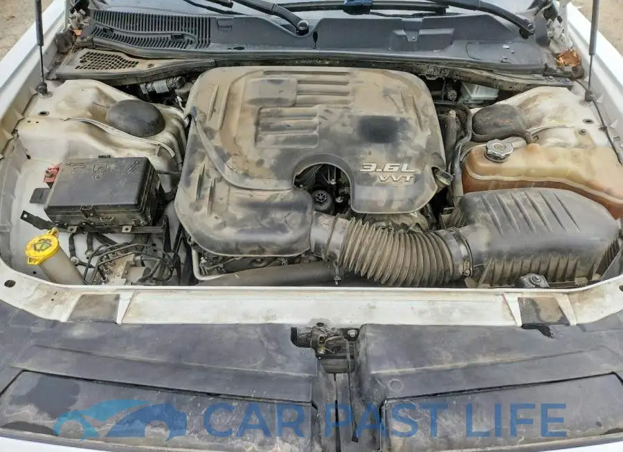 2C3CDZAG6JH228295# 11