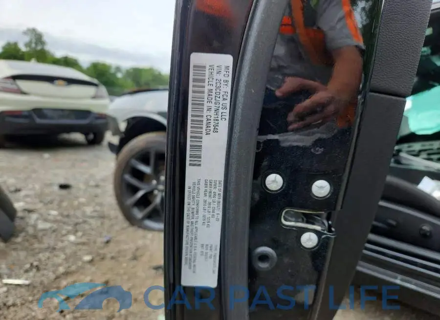 2C3CDZJG7NH187648# 12