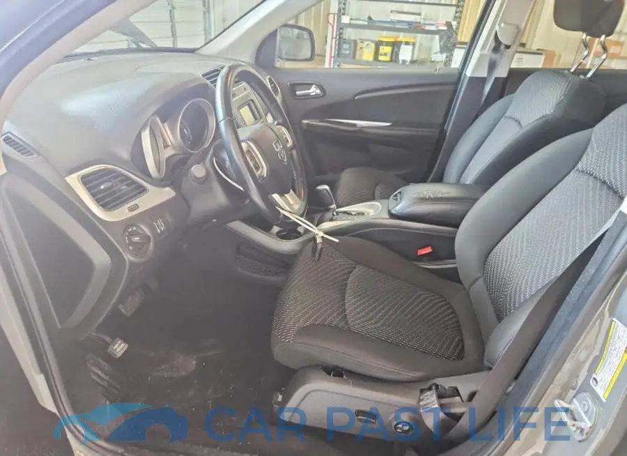 3C4PDCAB4LT274314# 7