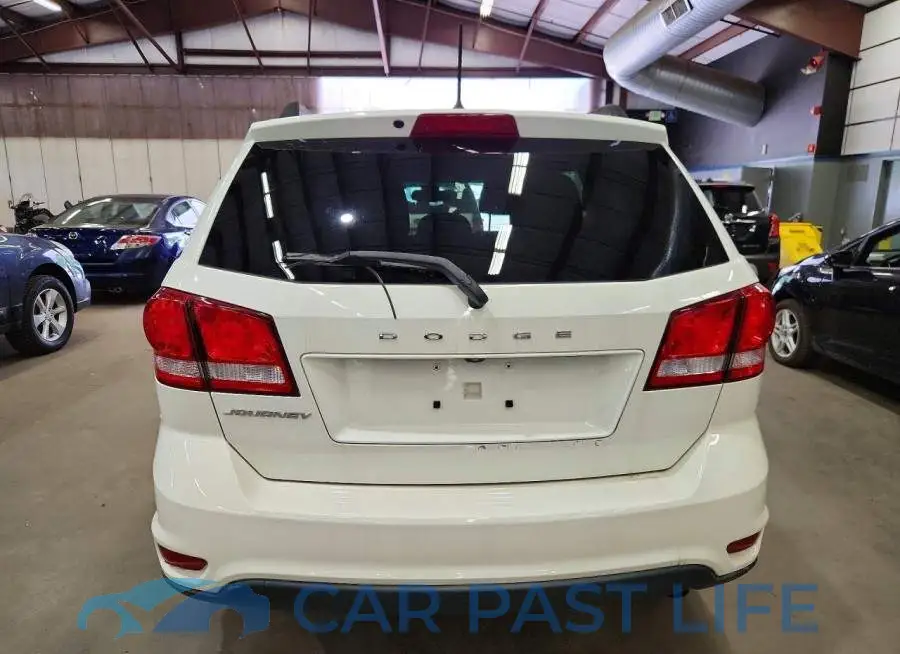 3C4PDCBB2KT821142# 6
