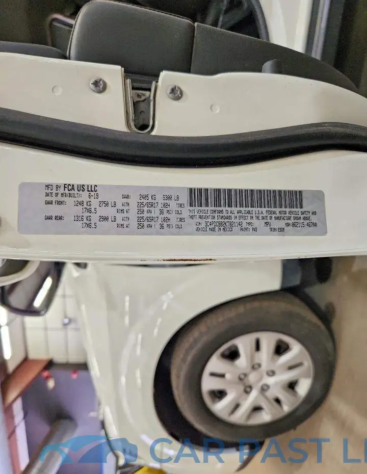 3C4PDCBB2KT821142# 13