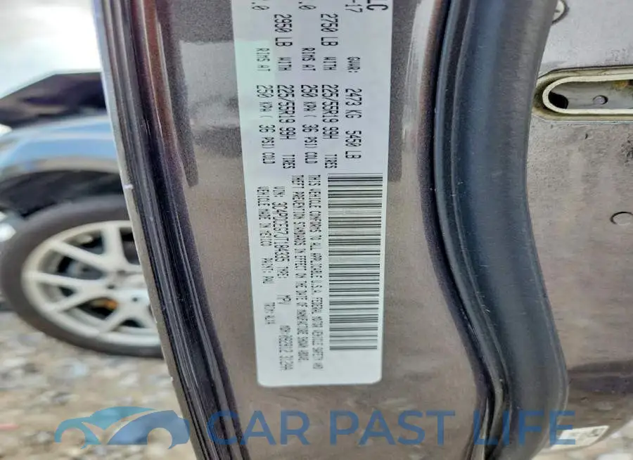 3C4PDCEG7JT184335# 12