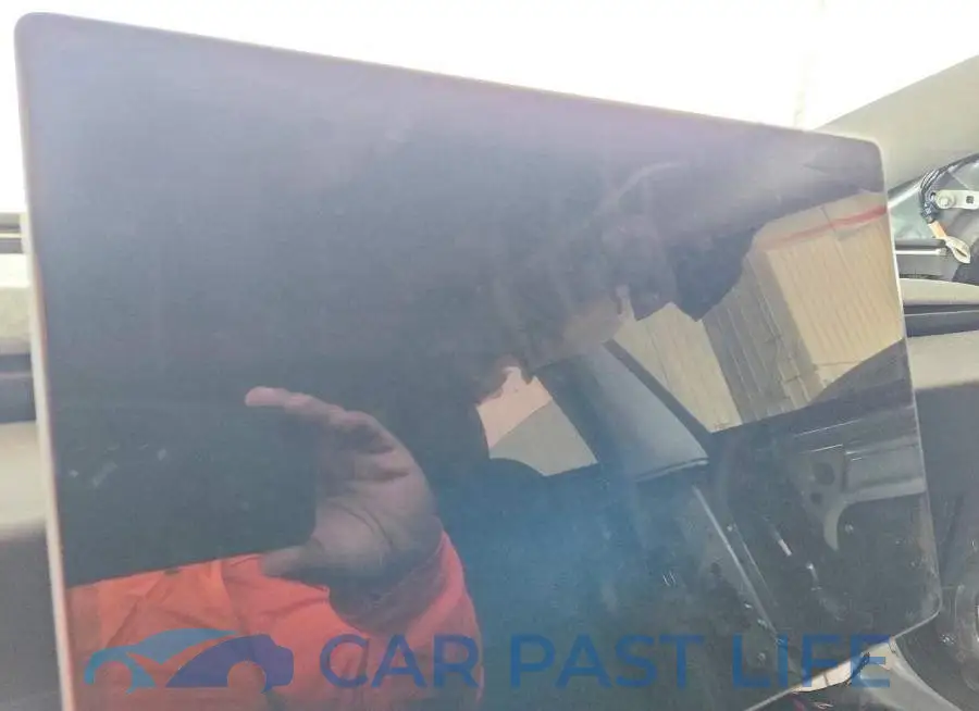 5YJ3E1EA8SF916404# 9