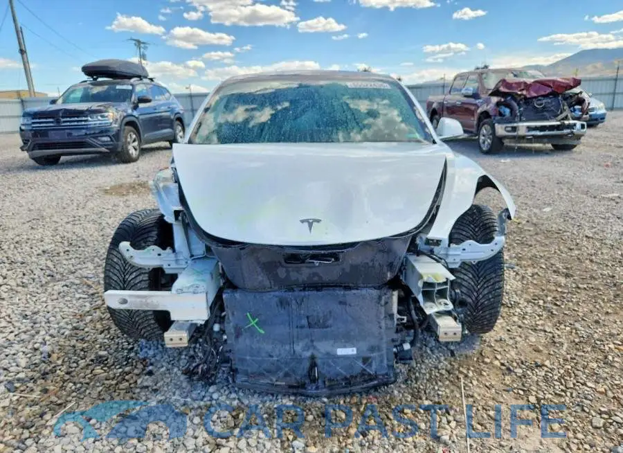 5YJ3E1EB5LF711438# 5