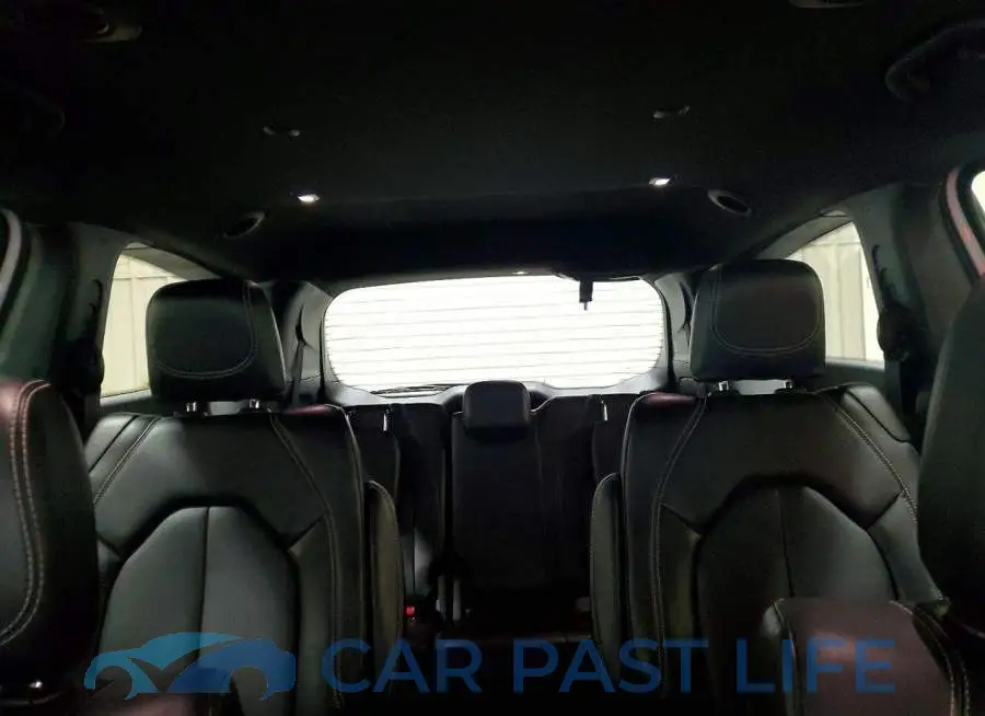 2C4RC1BG8SR503993# 10
