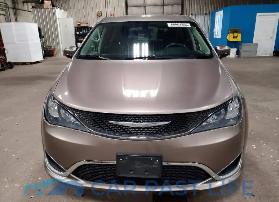 2C4RC1DG2HR689021# 5