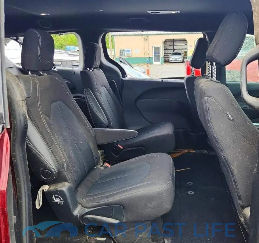 2C4RC1FG3MR592417# 11