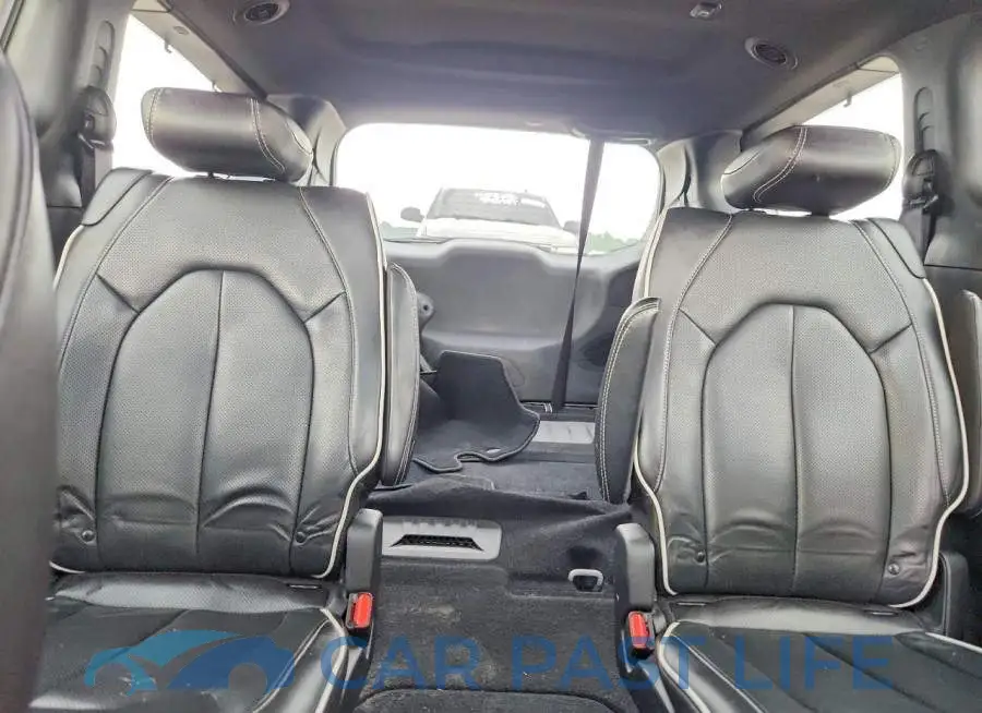 2C4RC1GG7SR570125# 10