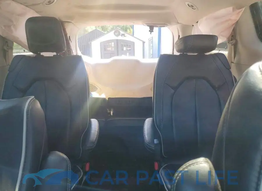 2C4RC1GGXPR515627# 10