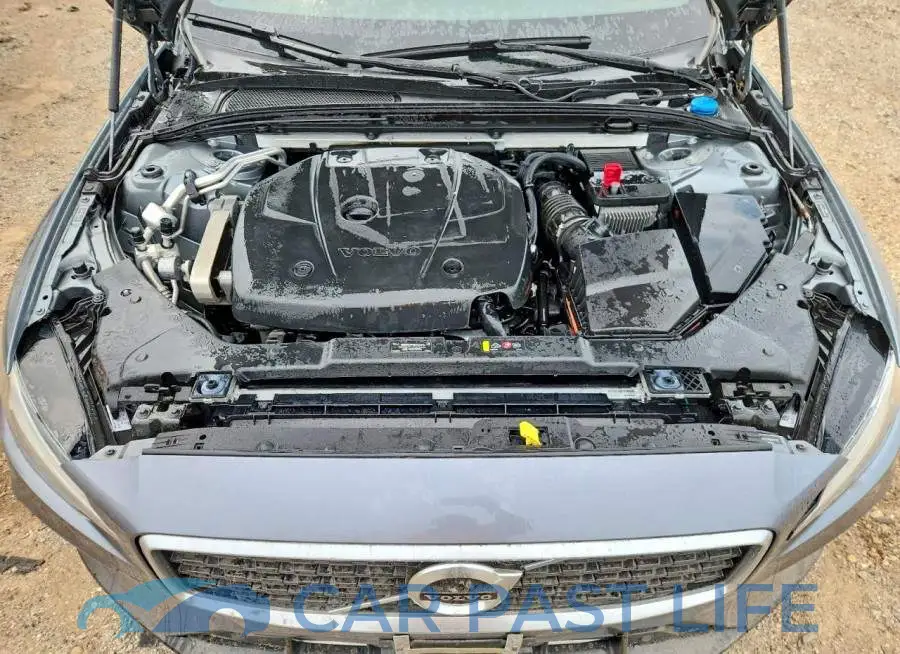 7JRA22TM6KG015185# 11