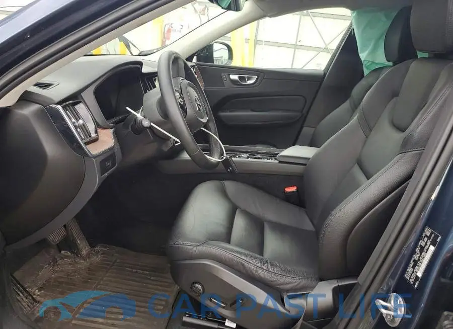 YV4L12RW7P1388990# 7