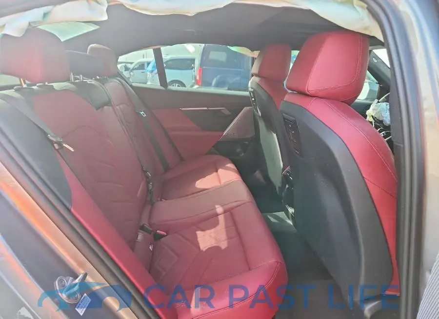 WBA43FJ01RCR14261# 10