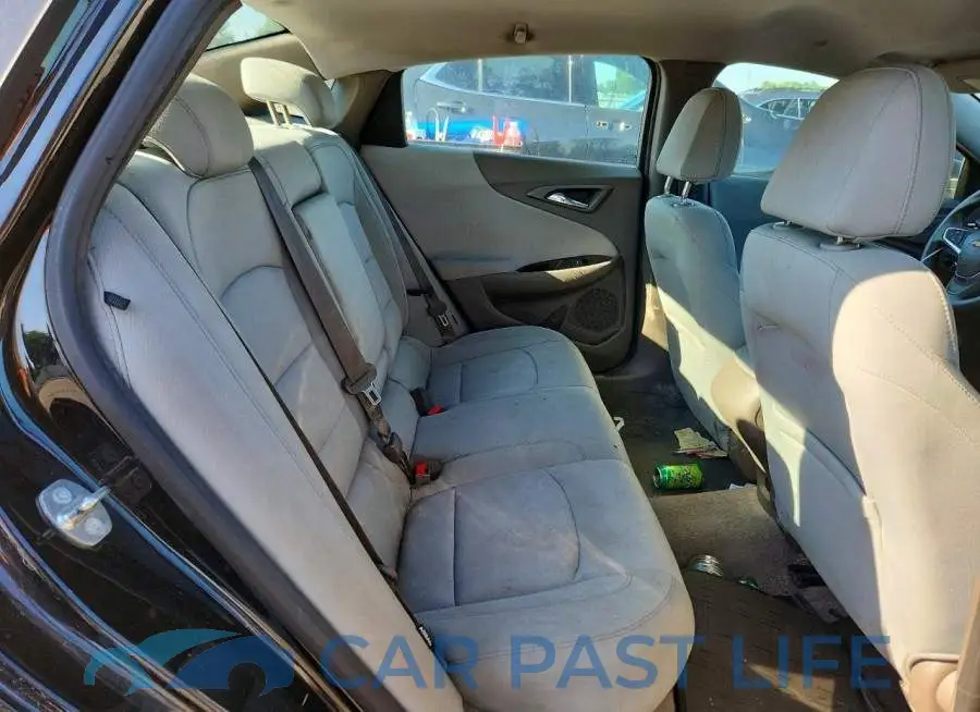 1G1ZB5ST4HF153438# 10