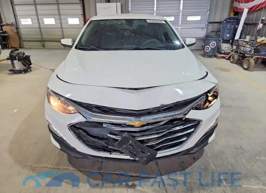 1G1ZD5ST3KF215400# 5