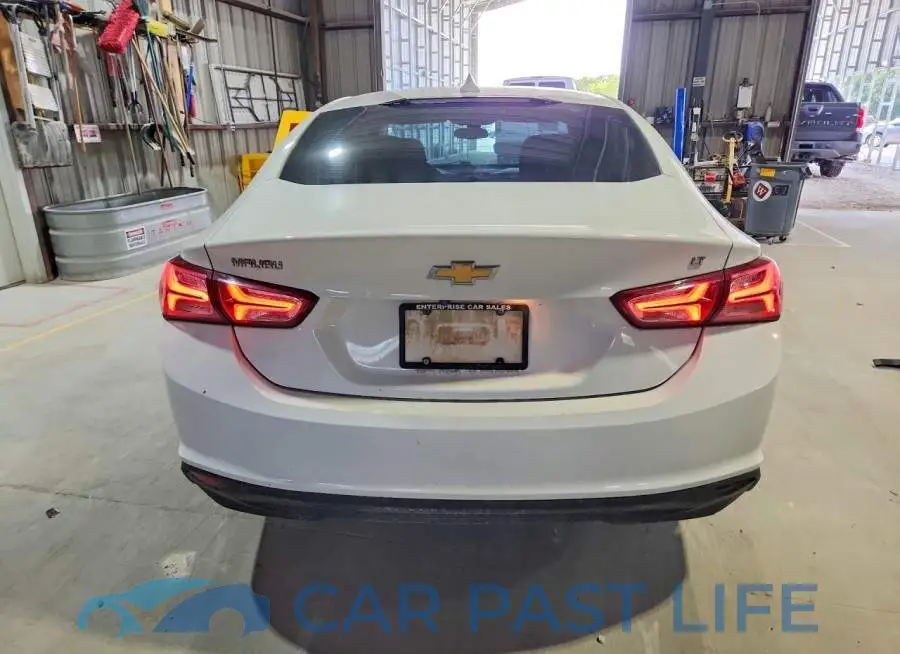1G1ZD5ST3KF215400# 6