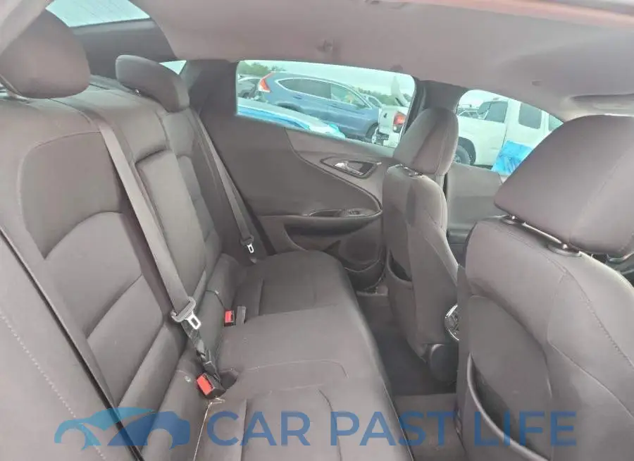 1G1ZD5ST8JF153782# 10