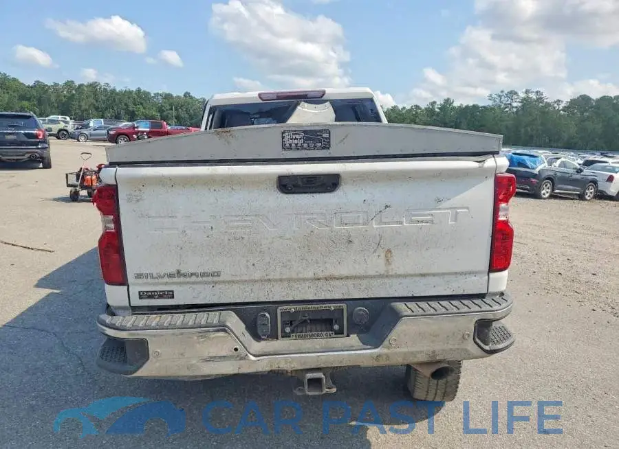 2GC4YLE72R1149917# 6