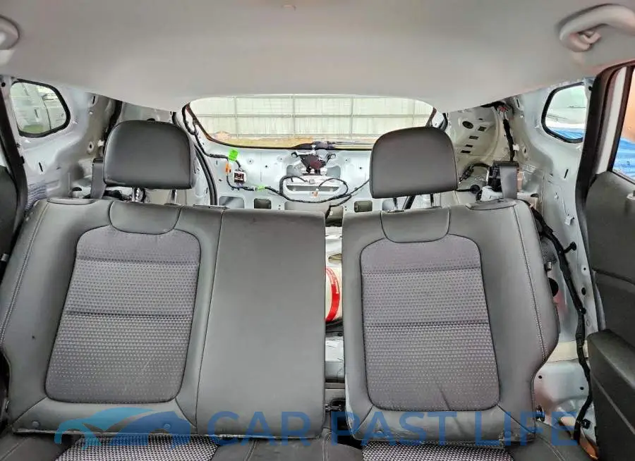 KL77LHE27RC244946# 10