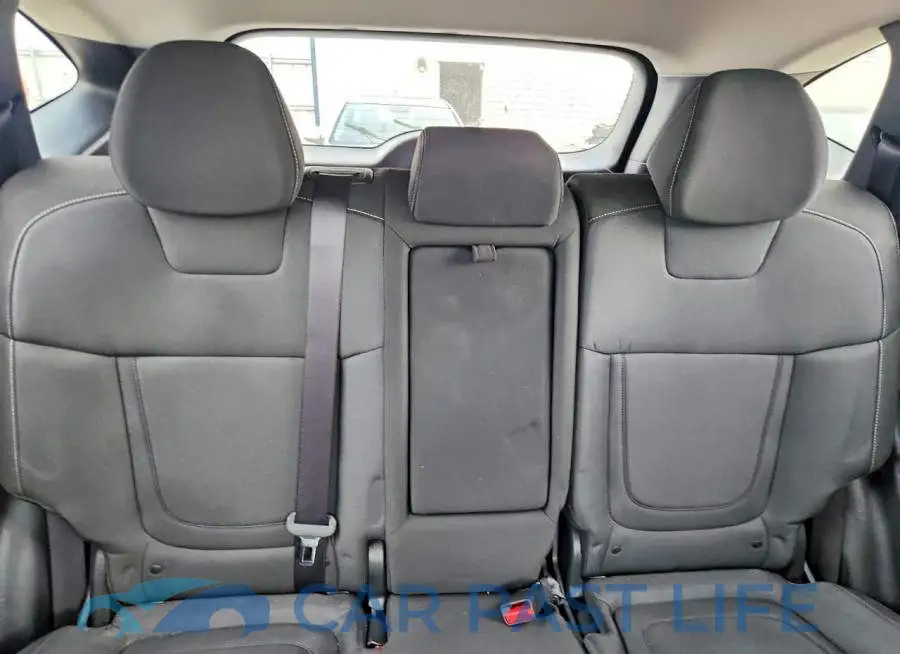 KM8JBCAEXNU018589# 10