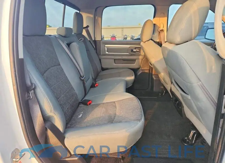 1C6RR6LT8KS512688# 10