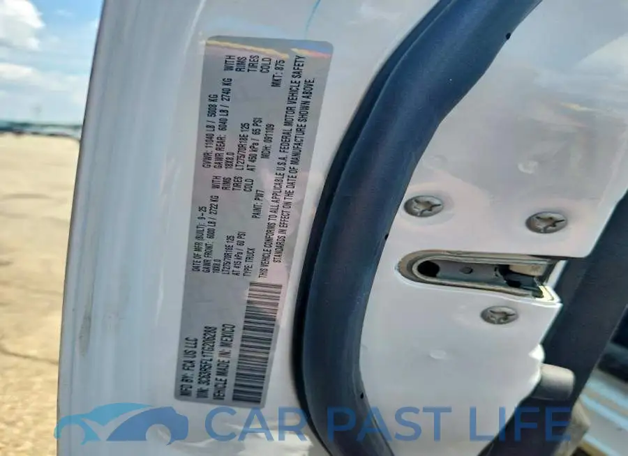 3C63R5FL1TG206288# 12