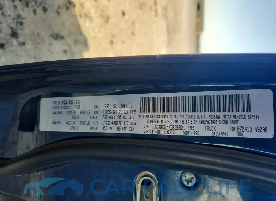 3C63RRGL4KG628821# 13