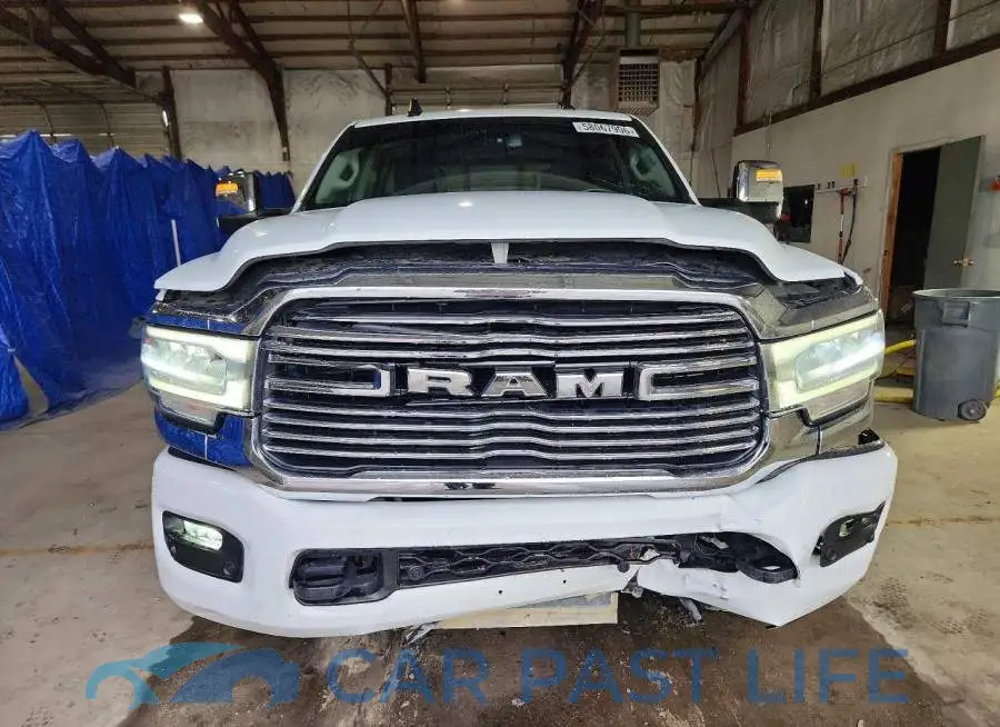 3C6UR5FL4RG282519# 5