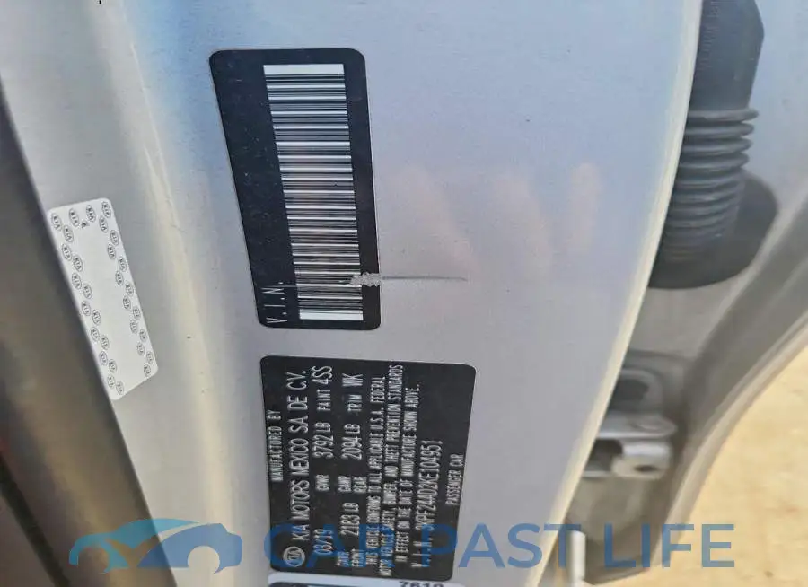 3KPF24AD2KE104951# 12