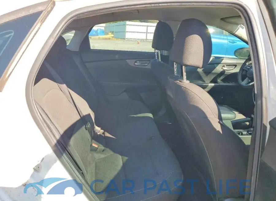 3KPF24AD8LE142041# 10