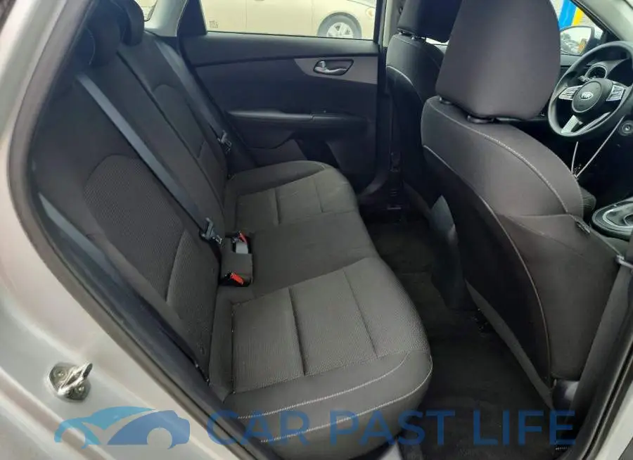 3KPF24AD8ME291597# 10