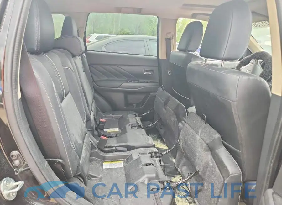 JA4J24A50JZ609399# 11