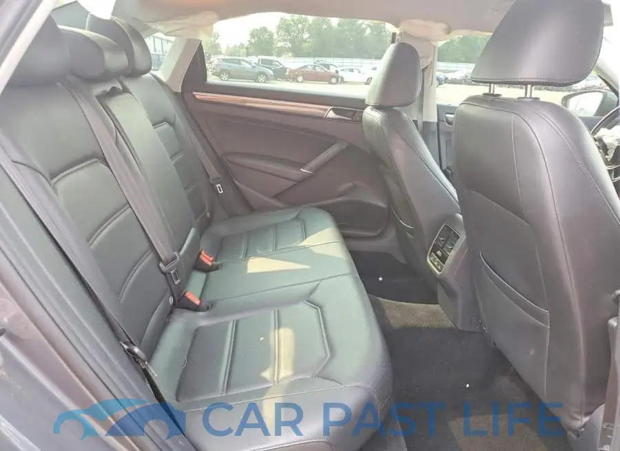 1VWGT7A35HC081267# 10