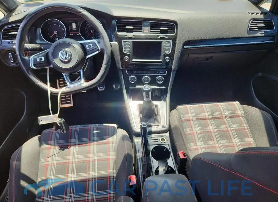 3VW547AU1HM004441# 8