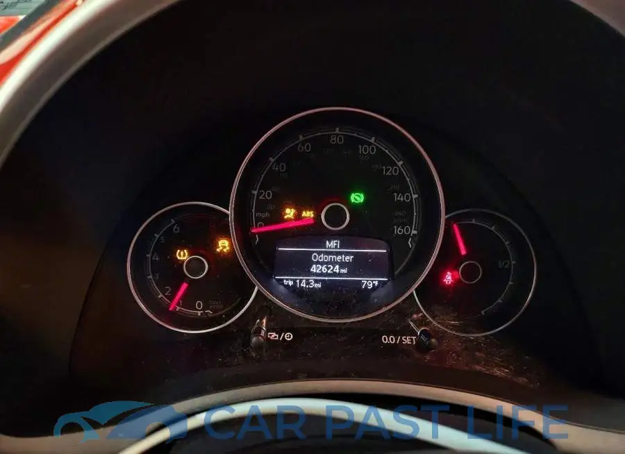 3VW5DAAT5KM501830# 9