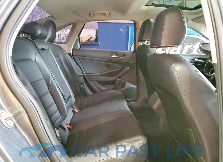 3VW7M7BU8RM004560# 10