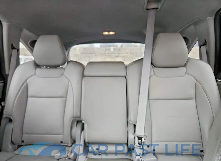 5J8YD4H55HL001574# 10